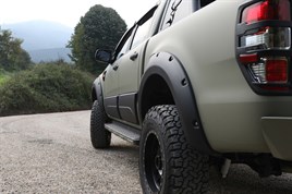 FORD RANGER 2015+ MATTE MATT BLACK SIDE DOOR BODY CLADDING - Image 2