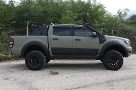 FORD RANGER 2015+ MATTE MATT BLACK SIDE DOOR BODY CLADDING - Image 4