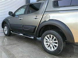 FORD RANGER 2016+ BLACK DOOR CLADDING +FENDER FLARES WHEEL EXTENTIONS - Image 2