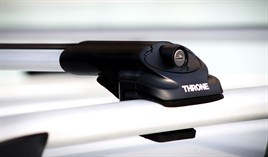 FORDRANGER (T7) PICKUP 2016+ SILVER LOCKABLE ROOF RACK CROSS BAR - Image 3