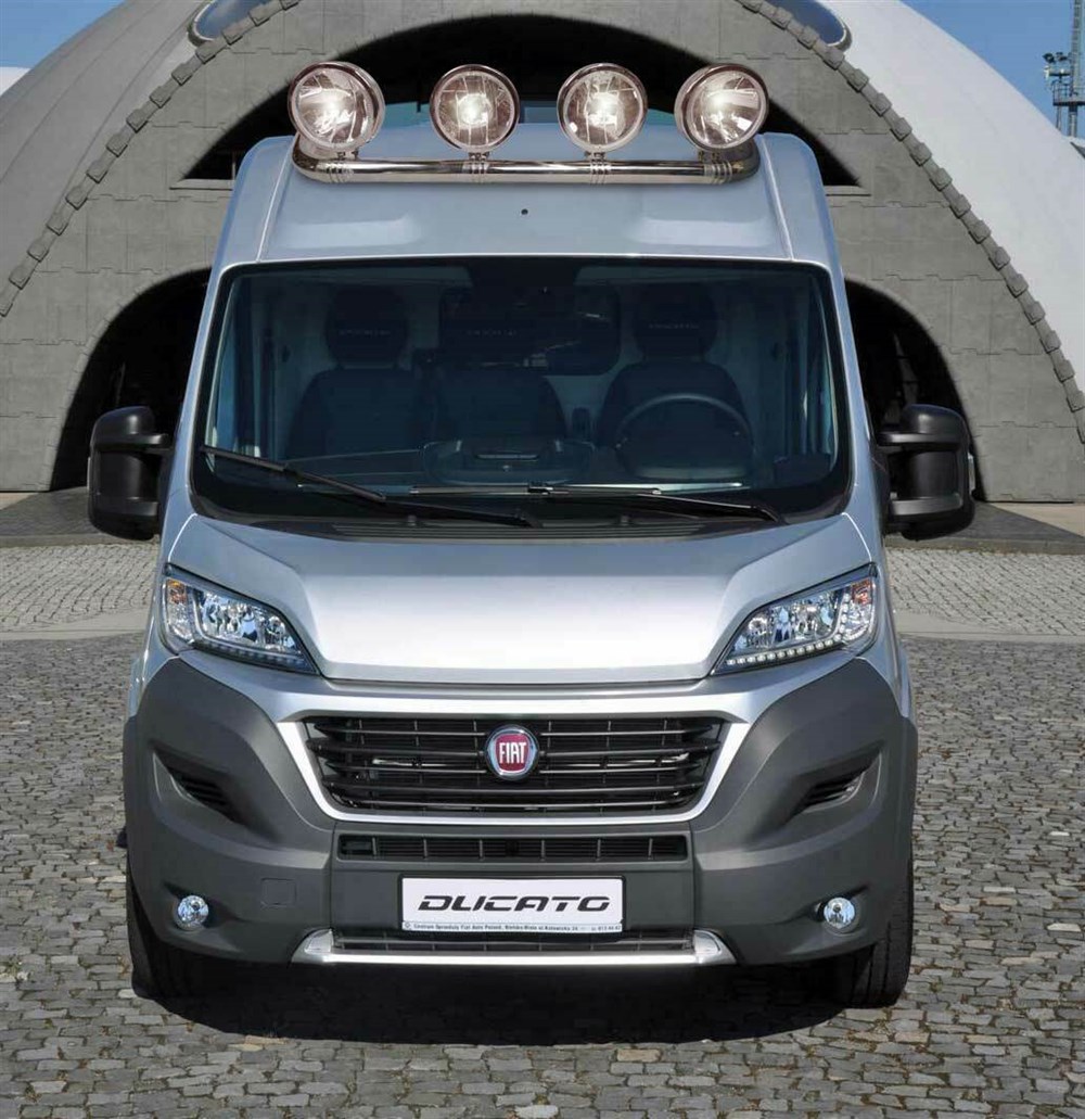 Roof Bar For Vauxhall Movano 2015 + Stainless Steel Spot Lamp Light Bar