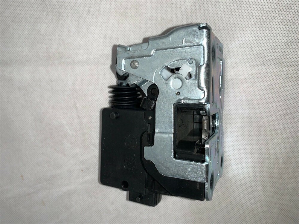 Central Door WITH Lock Engine Actuator Front RIGHT Renault Master 2003-2010 - Image 2
