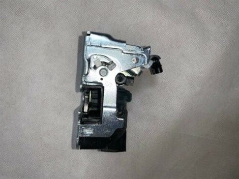 Door lock RENAULT MASTER II Box (FD) 2001-2010 FRONT LEFTWITHOUT LOCK ACTUATOR - Image 3