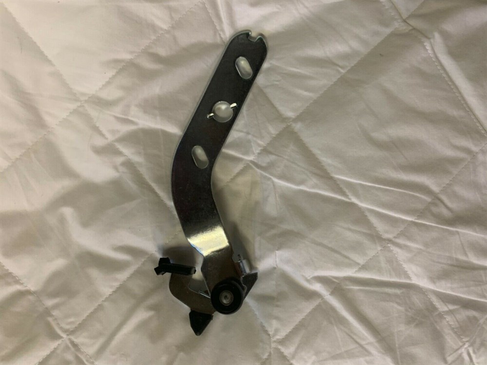 RIGHT SLIDING DOOR LOWER ROLLER GUIDE FITS FIAT, CITROEN, PEUGEOT, 1344239080 - Image 2