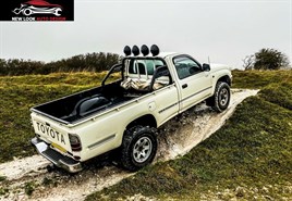 To Fit TOYOTA HILUX 2005-2014 Sport Roll Bar + 9'' Spot Lights - Image 6