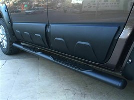 VW AMAROK MATTE BLACK BODY CLADDING SIDE DOOR FOR 2012 ONW - Image 3