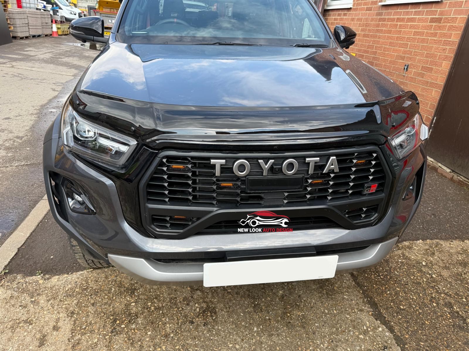 Bonnet Guard Protector For Toyota Hilux 2016+ - Image 12