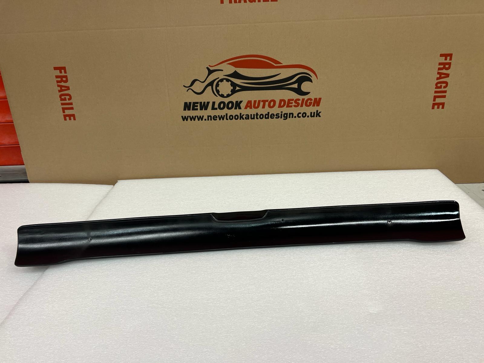 Rear Black Piano Roof spoiler for Ford Connect 2002-2014 - Image 5
