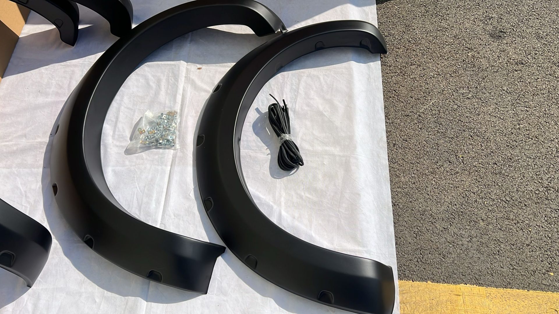 Wheel Arch and Body Cladding Black side panels for Ford Ranger 2016+ - Image 2
