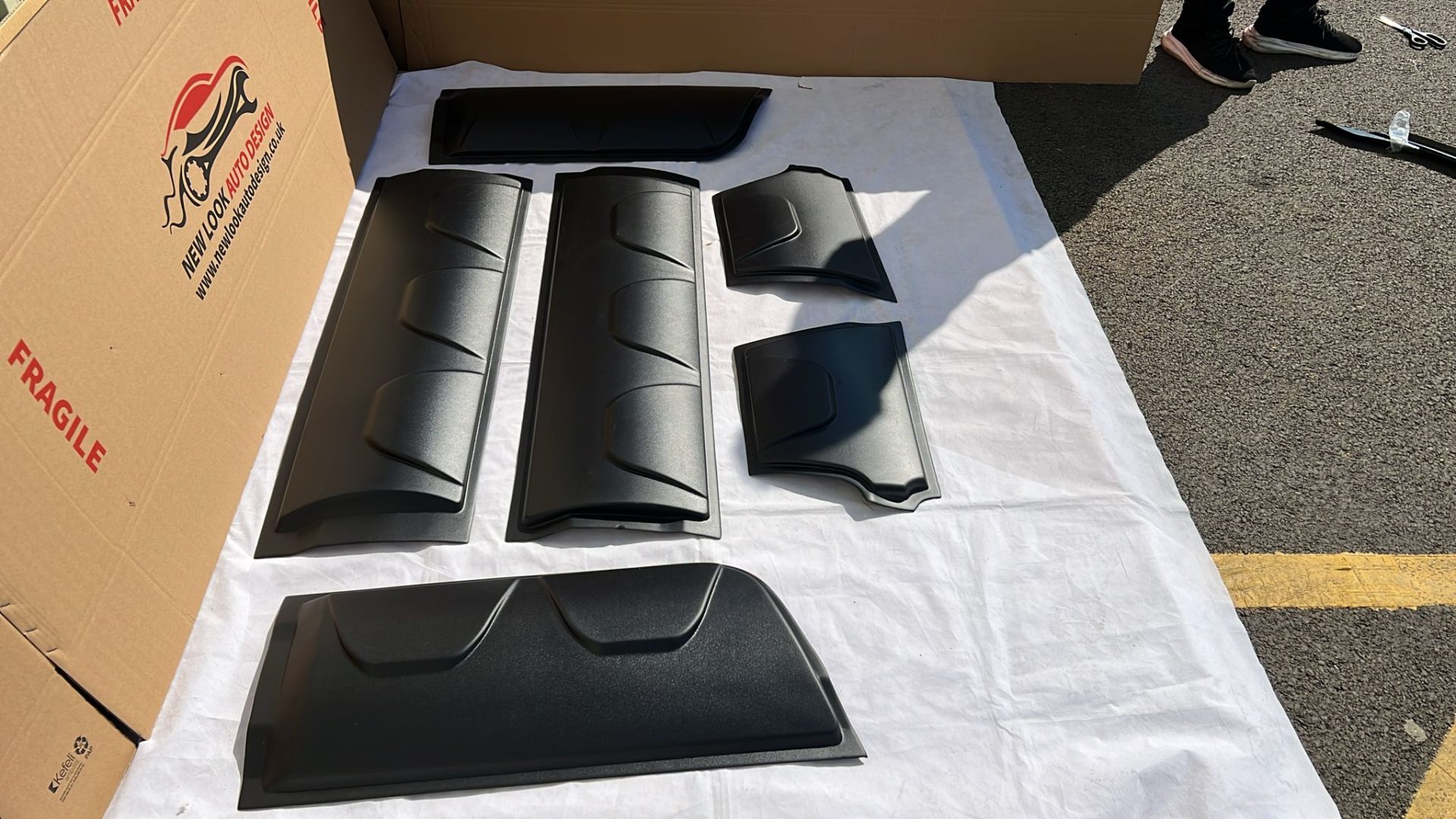 Body Cladding Black side panels for VW Amarok 2010-2016 - Image 4